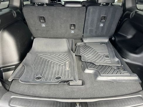 Used 2023 Jeep Grand Cherokee Altitude image 15