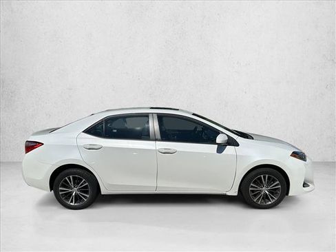Used 2019 Toyota Corolla LE w/ LE Premium Package w/Moonroof FWD image 3