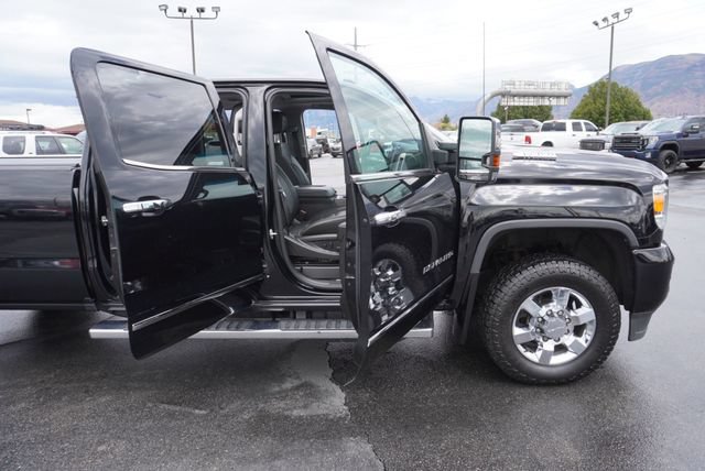 Used 2018 GMC Sierra 3500 Denali AWD/4WD image 23