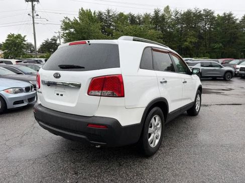Used 2013 Kia Sorento LX w/ Convenience Pkg FWD image 5