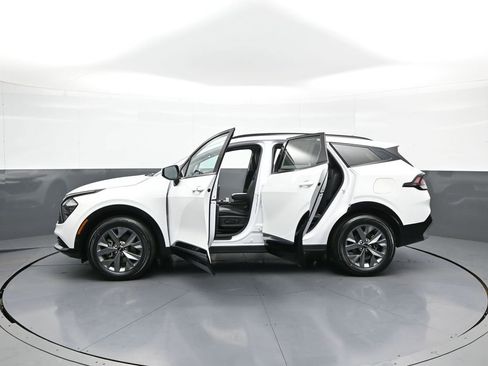 Certified 2023 Kia Sportage SX AWD/4WD image 44