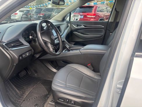 Used 2019 Buick Enclave Essence AWD/4WD image 9