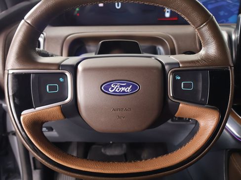 Used 2025 Ford Expedition Max King Ranch AWD/4WD image 3
