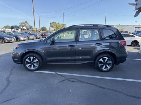 Used 2017 Subaru Forester 2.5i w/ Alloy Wheel Package AWD/4WD image 6