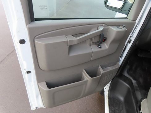 Used 2023 GMC Savana 2500 w/ Driver Convenience Package image 31