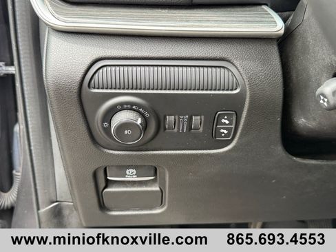 Used 2022 Jeep Wagoneer Series III w/ Flexible Seating Group AWD/4WD image 28