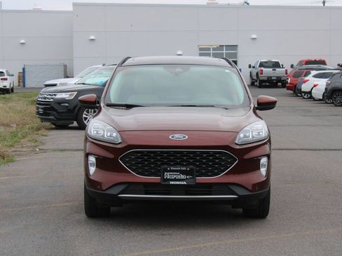 Used 2021 Ford Escape Titanium w/ Class II Trailer Tow Package image 9