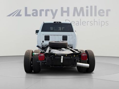 New 2026 RAM 3500 Tradesman AWD/4WD image 4