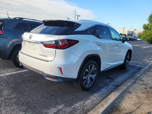 Used 2018 Lexus RX 450h AWD w/ Premium Package image 7