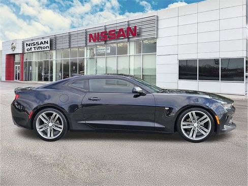 Used 2018 Chevrolet Camaro LT w/ RS Package image 3