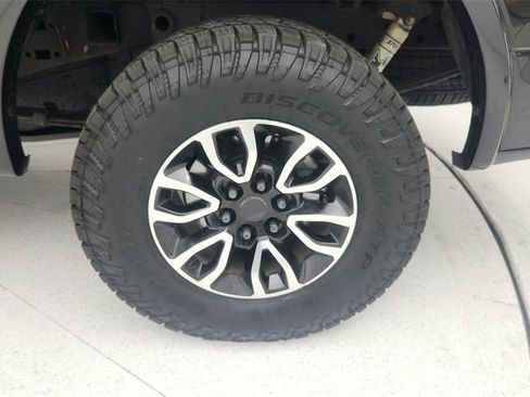 Used 2018 Ford F150 Platinum w/ Equipment Group 701A Luxury image 28