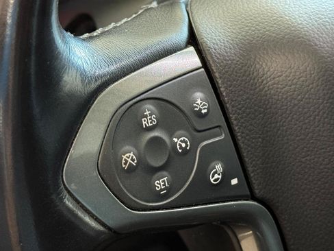 Used 2020 Chevrolet Suburban Premier AWD/4WD image 13