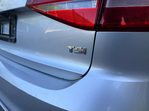 Used 2015 Volkswagen Jetta SE FWD image 13
