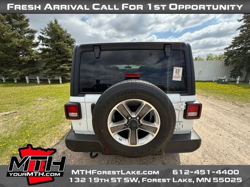Used 2019 Jeep Wrangler Unlimited Sahara AWD/4WD image 7