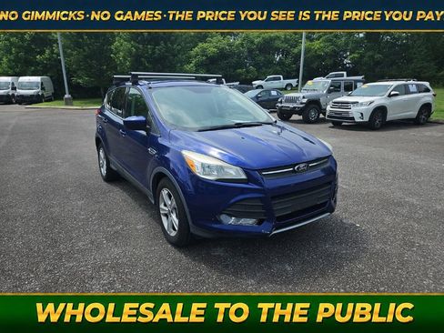 Used 2015 Ford Escape SE FWD image 1