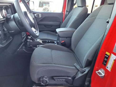 Certified 2025 Jeep Wrangler Unlimited Sahara image 16