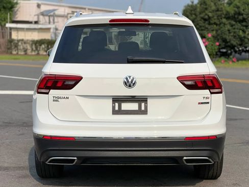 Used 2018 Volkswagen Tiguan SEL AWD/4WD image 4