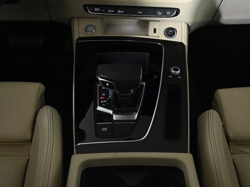Used 2025 Audi Q5 2.0T Premium Plus w/ Premium Plus Package image 14