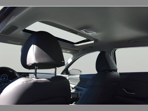 New 2026 Hyundai Elantra Limited FWD image 12