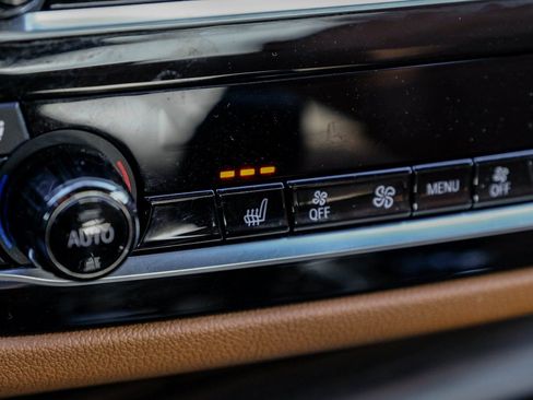 Used 2023 BMW 530i xDrive w/ Executive Package image 34