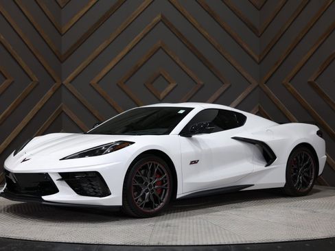 Used 2023 Chevrolet Corvette Stingray Premium Cpe w/ Z51 Performance Package image 13