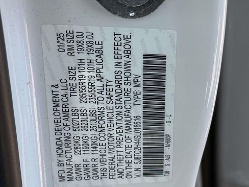Used 2025 Acura RDX SH-AWD image 34