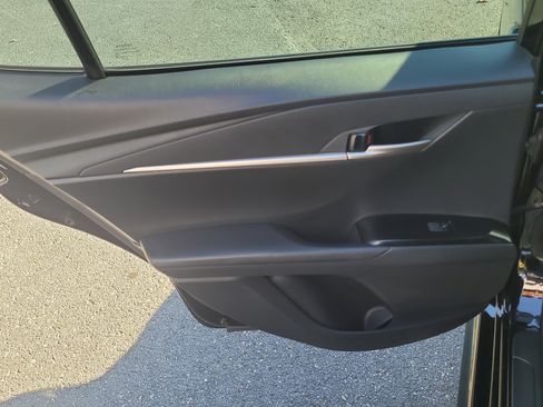 Used 2025 Toyota Camry SE FWD image 11