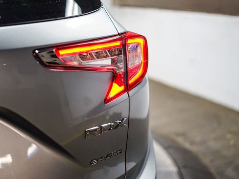 Used 2025 Acura RDX SH-AWD w/ Technology Package image 11