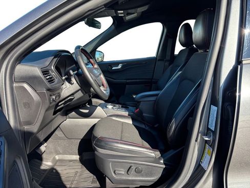 Used 2025 Ford Escape ST-Line w/ Equipment Group 301A image 14