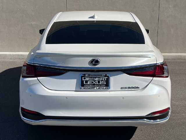Used 2020 Lexus ES 300h w/ Premium Package FWD image 8