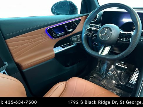 Used 2024 Mercedes-Benz GLC 300 4MATIC image 11