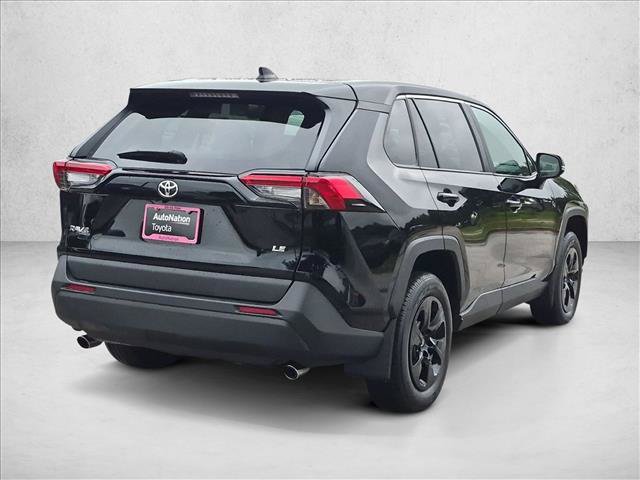 Used 2025 Toyota RAV4 LE FWD image 5