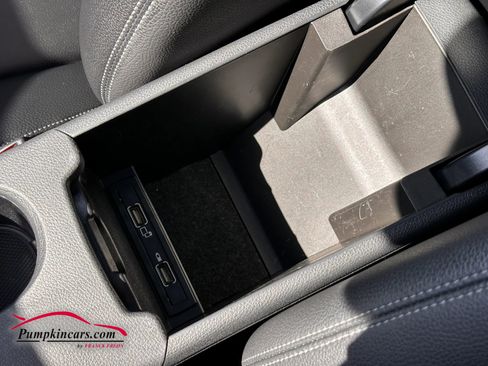 Used 2019 Mercedes-Benz GLA 250 4MATIC image 31