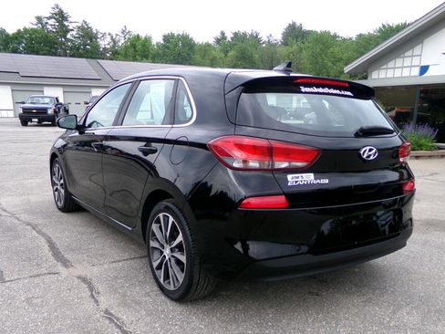 Used 2018 Hyundai Elantra GT image 7