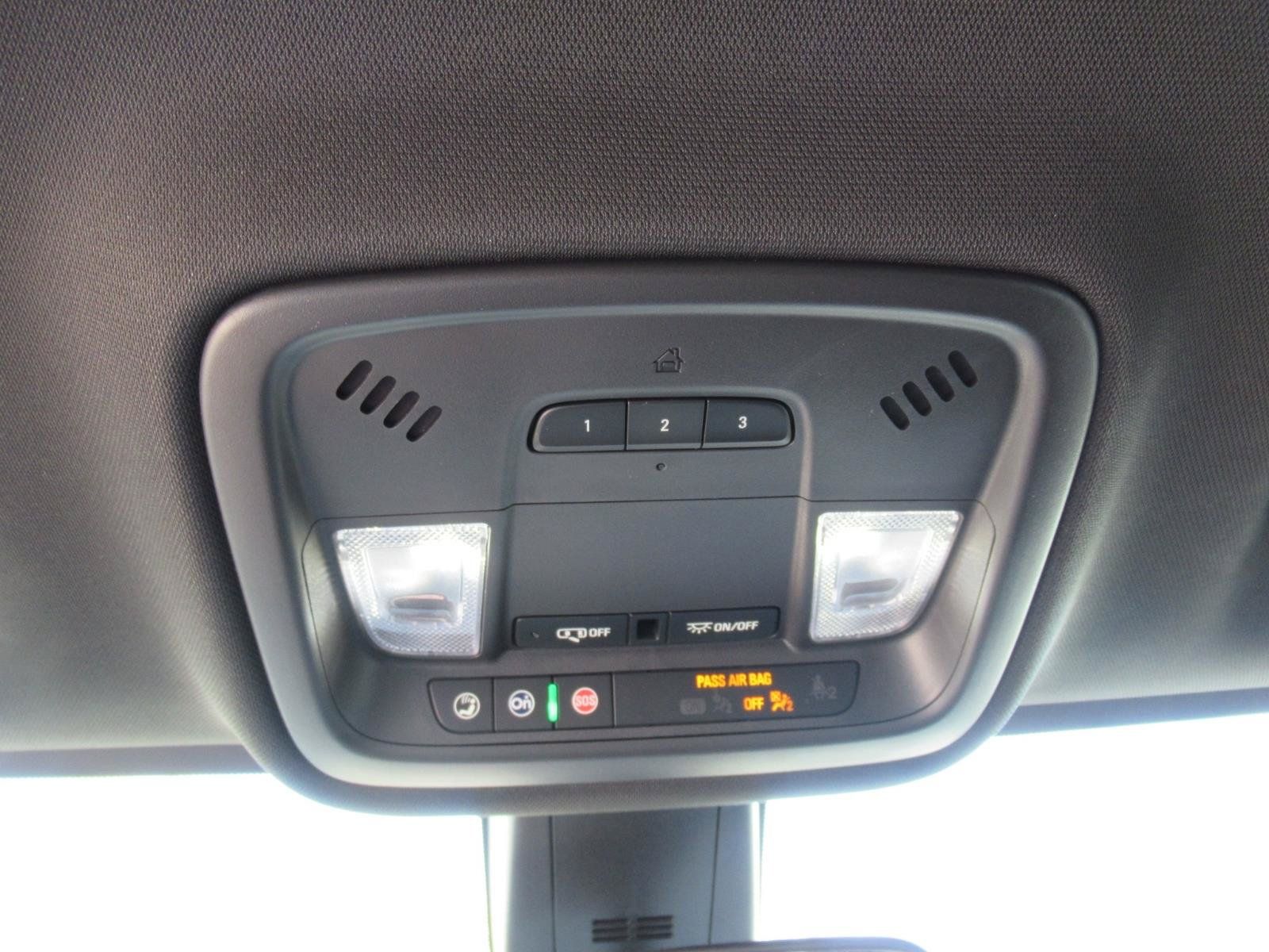 Used 2022 Chevrolet Traverse LT FWD image 27