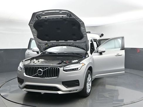 Used 2023 Volvo XC90 B5 Core image 52