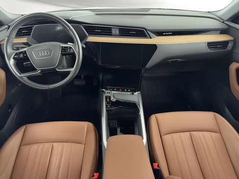Certified 2024 Audi Q8 e-tron Premium Plus w/ Premium Plus Package AWD/4WD image 19