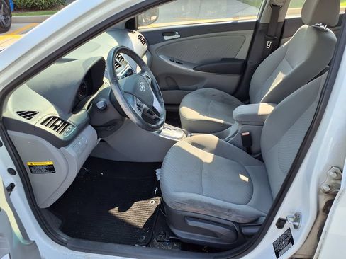 Used 2016 Hyundai Accent SE w/ Option Group 03 FWD image 13