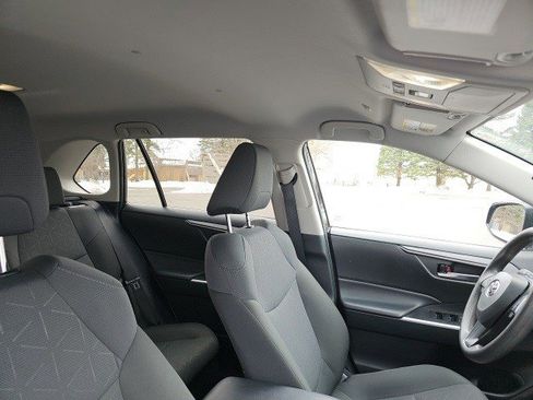 Used 2025 Toyota RAV4 XLE image 13