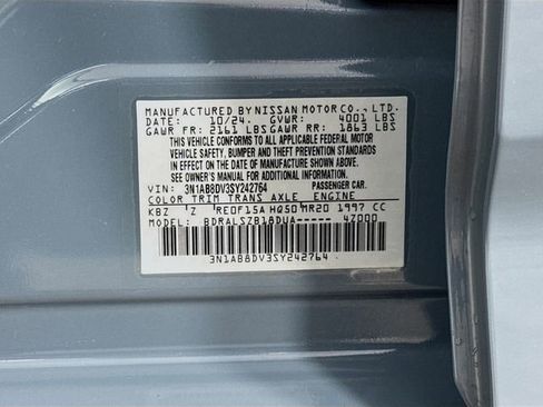 Used 2025 Nissan Sentra SR w/ SR Premium Package FWD image 36