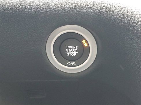 New 2026 Chrysler Pacifica Select image 23