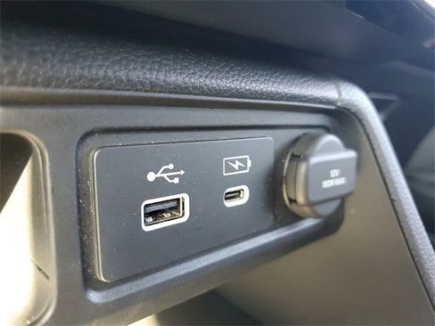 Used 2025 Honda Pilot EX-L image 26