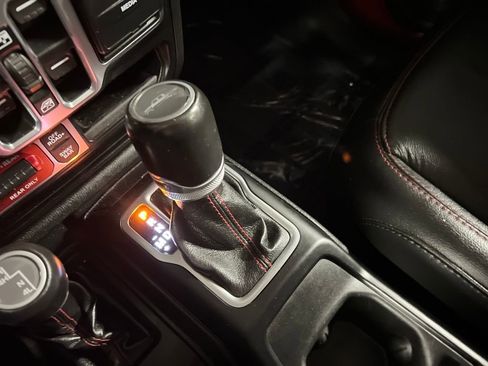 Used 2020 Jeep Gladiator Rubicon image 25