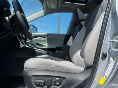 Used 2025 Toyota RAV4 XLE w/ Convenience Package AWD/4WD image 19