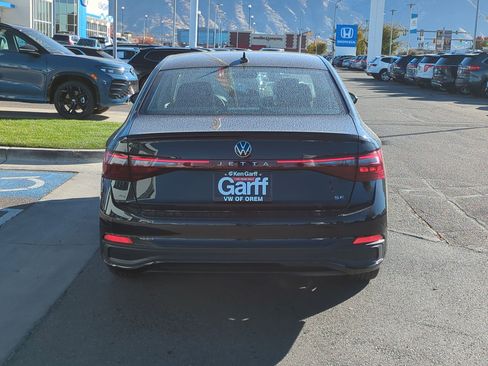 New 2026 Volkswagen Jetta SE image 7