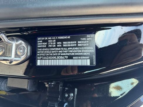 Used 2022 Porsche Macan AWD/4WD image 36