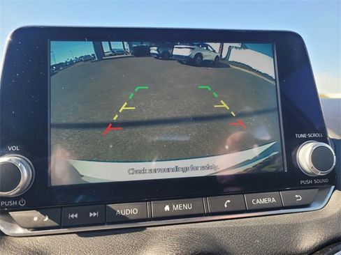 Used 2024 Nissan Sentra SV image 21