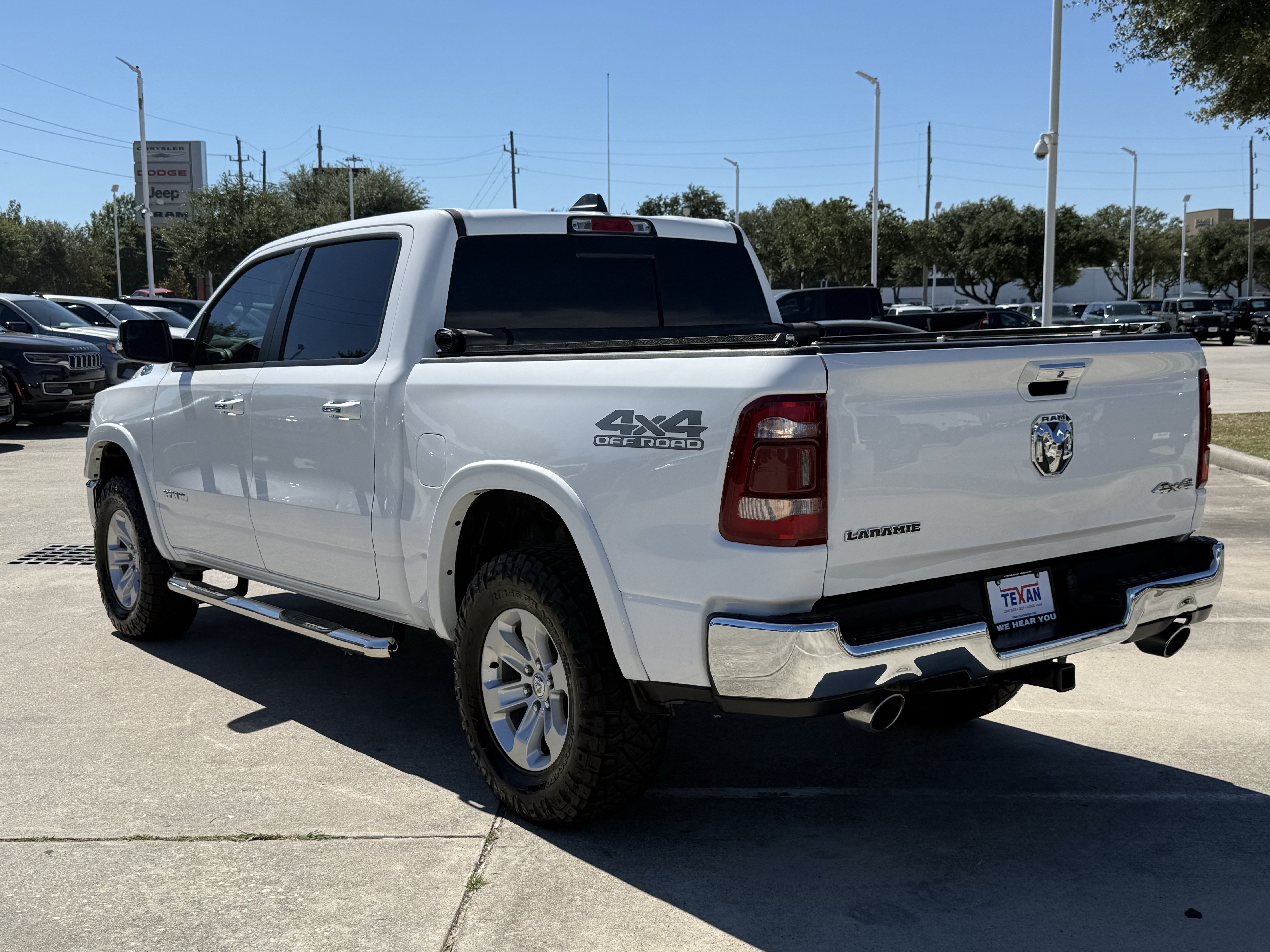 Used 2020 RAM 1500 Laramie w/ Off Road Group AWD/4WD image 7