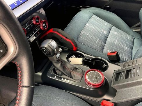 Used 2024 Ford Bronco Heritage Edition image 17