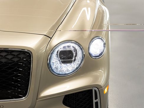 Used 2026 Bentley Flying Spur V8 AWD/4WD image 9